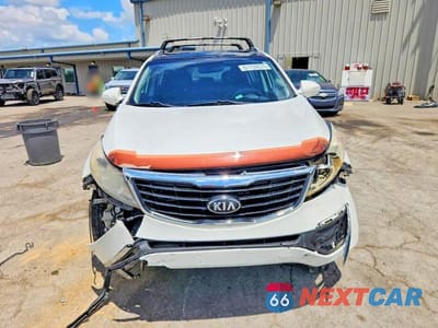 Piąte zdjęcie samochodu w środku: 2014 KIA SPORTAGE SX VIN:KNDPC3A61E7565219 - miniatura