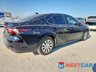 Trzecie zdjęcie samochodu z tyłu: 2022 TOYOTA CAMRY LE VIN:4T1C31AK9NU589426 - miniatura