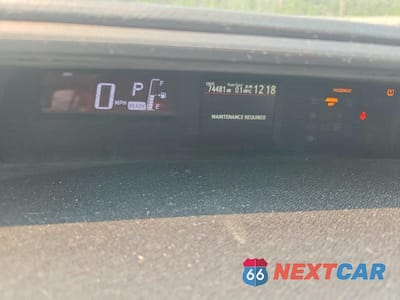 Zdjęcie 9 z 13 samochodu: 2015 TOYOTA PRIUS C ONE VIN:JTDKDTB32F1107043 - miniatura
