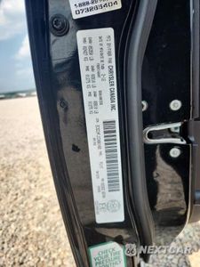Zdjęcie 12 z 12 samochodu: 2012 CHRYSLER 300 SRT-8 VIN:2C3CCAFJ1CH801485 - miniatura