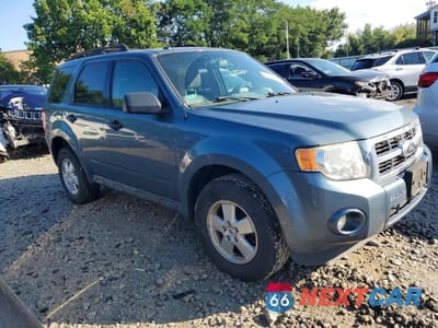 Czwarte zdjęcie samochodu z boku: 2012 FORD ESCAPE XLT VIN:1FMCU9DG8CKB98831 - miniatura