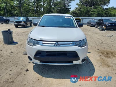 Piąte zdjęcie samochodu w środku: 2015 MITSUBISHI OUTLANDER ES VIN:JA4AD2A37FZ004168 - miniatura