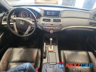 Zdjęcie 8 z 12 samochodu: 2008 HONDA ACCORD EXL VIN:1HGCP26898A153937 - miniatura
