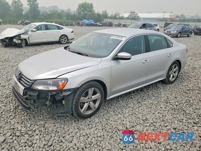 2015 VOLKSWAGEN PASSAT S 1VWAS7A3XFC122000 - główne zdjęcie licytacji z USA - miniatura