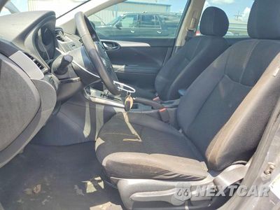 Zdjęcie 7 z 12 samochodu: 2018 NISSAN SENTRA S VIN:3N1AB7AP1JY209566 - miniatura