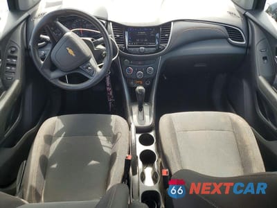 Zdjęcie 8 z 13 samochodu: 2019 CHEVROLET TRAX LS VIN:3GNCJKSB9KL354861 - miniatura