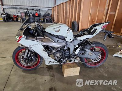 Trzecie zdjęcie samochodu z tyłu: 2025 KAWASAKI ZX636 K VIN:JKBZXJJ15SA025141 - miniatura