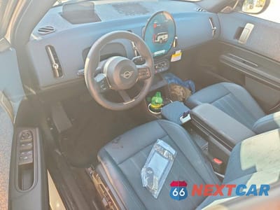 Zdjęcie 8 z 12 samochodu: 2025 MINI COUNTRYMAN S ALL4 VIN:WMZ23GA07S7T75157 - miniatura
