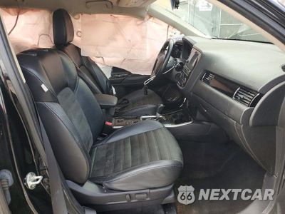 Zdjęcie 7 z 13 samochodu: 2019 MITSUBISHI OUTLANDER SE VIN:JA4AD3A37KZ035114 - miniatura