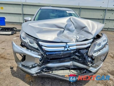Piąte zdjęcie samochodu w środku: 2019 MITSUBISHI ECLIPSE CROSS SE VIN:JA4AT5AA6KZ047901 - miniatura