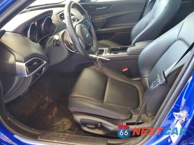 Zdjęcie 7 z 12 samochodu: 2017 JAGUAR XE PREMIUM VIN:SAJAJ4BN5HA976672 - miniatura