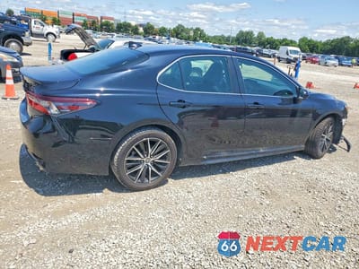 Trzecie zdjęcie samochodu z tyłu: 2021 TOYOTA CAMRY SE VIN:4T1G11AK7MU467623 - miniatura