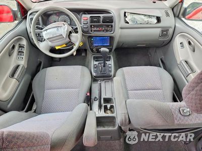 Zdjęcie 8 z 13 samochodu: 2004 CHEVROLET TRACKER VIN:2CNBE134846917582 - miniatura
