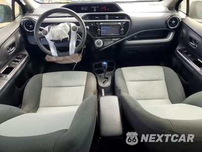 Zdjęcie 8 z 13 samochodu: 2015 TOYOTA PRIUS C TWO VIN:JTDKDTB37F1095648 - miniatura