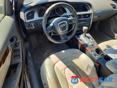 Zdjęcie 8 z 12 samochodu: 2010 AUDI A5 PREMIUM PLUS VIN:WAULFAFHXAN012477 - miniatura