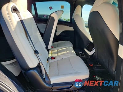 Zdjęcie 10 z 12 samochodu: 2024 TESLA MODEL X VIN:7SAXCAE5XRF459179 - miniatura