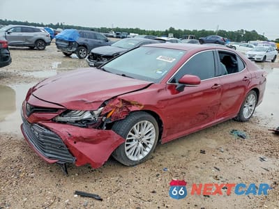 2018 TOYOTA CAMRY XLE 4T1B11HK0JU508167 - główne zdjęcie licytacji z USA - miniatura