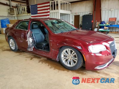 Czwarte zdjęcie samochodu z boku: 2017 CHRYSLER 300 LIMITED VIN:2C3CCAAG9HH547088 - miniatura