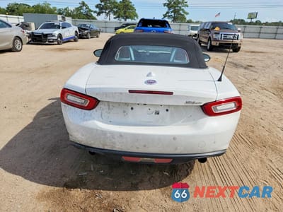 Zdjęcie 6 z 12 samochodu: 2018 FIAT 124 SPIDER CLASSICA VIN:JC1NFAEKXJ0139345 - miniatura