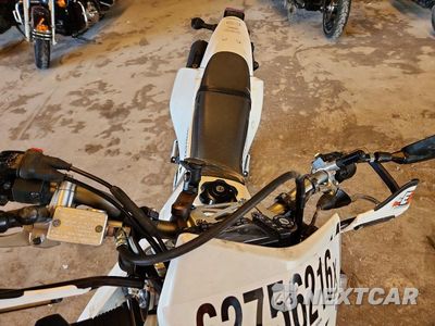 Piąte zdjęcie samochodu w środku: 2022 SUZUKI DR-Z400 SM VIN:JS1SK44A7N7101929 - miniatura