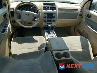 Zdjęcie 8 z 13 samochodu: 2011 FORD ESCAPE XLT VIN:1FMCU9DG0BKA02928 - miniatura