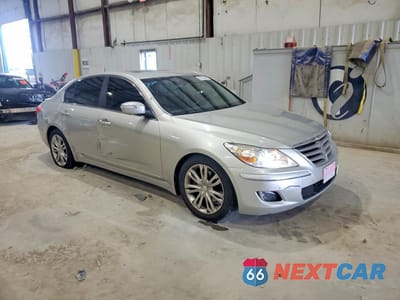Czwarte zdjęcie samochodu z boku: 2010 HYUNDAI GENESIS 3.8L VIN:KMHGC4DE8AU093987 - miniatura