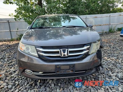 Piąte zdjęcie samochodu w środku: 2014 HONDA ODYSSEY TOURING/TOURING ELITE VIN:5FNRL5H99EB111640 - miniatura