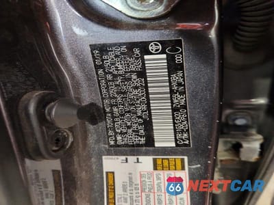 Zdjęcie 12 z 12 samochodu: 2019 TOYOTA PRIUS XLE AWD-E VIN:JTDL9RFU0K3001202 - miniatura