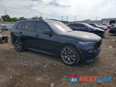 Czwarte zdjęcie samochodu z boku: 2022 BMW X7 M50I VIN:5UXCX6C08N9J22257 - miniatura