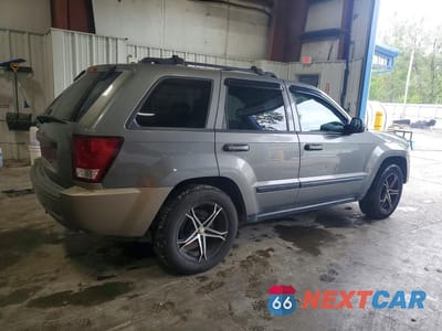 Trzecie zdjęcie samochodu z tyłu: 2008 JEEP GRAND CHEROKEE LAREDO VIN:1J8GR48K68C103833 - miniatura