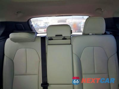 Zdjęcie 10 z 14 samochodu: 2019 VOLVO XC40 T5 MOMENTUM VIN:YV4162UK5K2111545 - miniatura