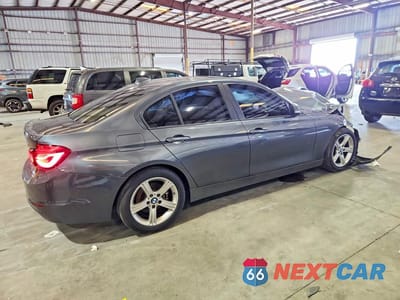 Trzecie zdjęcie samochodu z tyłu: 2014 BMW 328 I VIN:WBA3A5C55EJ464642 - miniatura