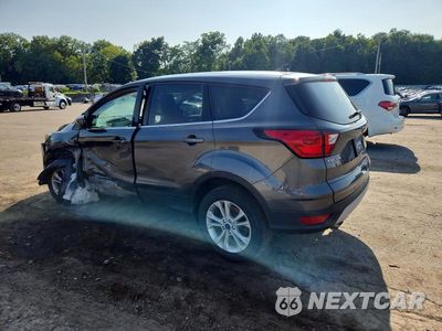 Drugie zdjęcie samochodu z przodu: 2019 FORD ESCAPE SE VIN:1FMCU9GD2KUA22250 - miniatura