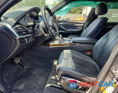 Zdjęcie 7 z 13 samochodu: 2017 BMW X5 SDRIVE35I VIN:5UXKR2C31H0U24295 - miniatura