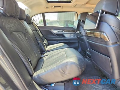 Zdjęcie 10 z 12 samochodu: 2016 BMW 750 XI VIN:WBA7F2C57GGE12322 - miniatura