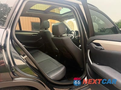 Zdjęcie 6 z 10 samochodu: 2014 BMW X1 XDRIVE28I VIN:WBAVL1C57EVY21727 - miniatura