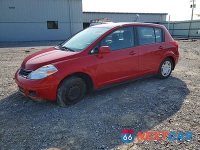 2011 NISSAN VERSA 1.8 S 3N1BC1CP9BL486007 - główne zdjęcie licytacji z USA - miniatura