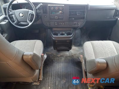 Zdjęcie 8 z 13 samochodu: 2020 CHEVROLET EXPRESS DELIVERY TRUCK VIN:1HA6GVCG9LN001050 - miniatura