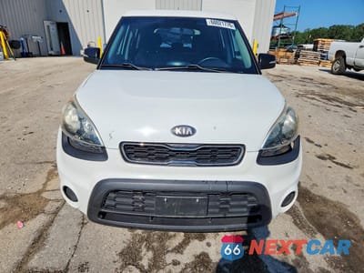 Piąte zdjęcie samochodu w środku: 2013 KIA SOUL + VIN:KNDJT2A60D7573200 - miniatura
