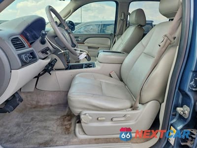 Zdjęcie 7 z 14 samochodu: 2010 CHEVROLET SUBURBAN C1500 LT VIN:1GNUCJE0XAR164240 - miniatura