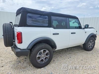 Trzecie zdjęcie samochodu z tyłu: 2026 FORD BRONCO BIG BEND VIN:1FMDE7BH9TLA93145 - miniatura