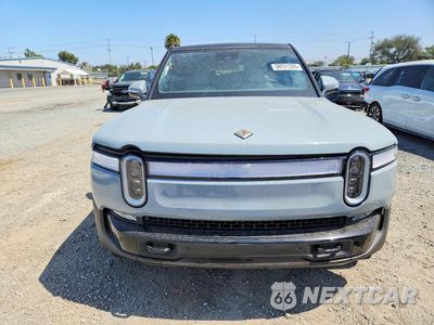 Piąte zdjęcie samochodu w środku: 2023 RIVIAN R1S ADVENTURE VIN:7PDSGABA5PN023814 - miniatura
