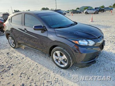 Czwarte zdjęcie samochodu z boku: 2018 HONDA HR-V LX VIN:3CZRU5H35JG706217 - miniatura