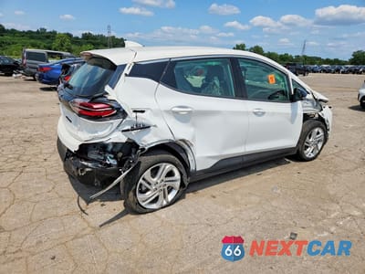 Trzecie zdjęcie samochodu z tyłu: 2023 CHEVROLET BOLT EV 1LT VIN:1G1FW6S00P4193416 - miniatura