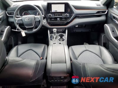 Zdjęcie 8 z 13 samochodu: 2024 TOYOTA HIGHLANDER XSE VIN:5TDKDRAHXRS541914 - miniatura