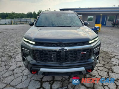 Piąte zdjęcie samochodu w środku: 2025 CHEVROLET TRAVERSE Z71 VIN:1GNEVJRS0SJ285627 - miniatura
