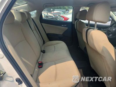 Zdjęcie 10 z 12 samochodu: 2019 HONDA CIVIC LX VIN:2HGFC2F66KH557617 - miniatura