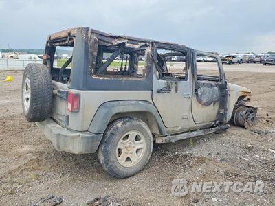 Piąte zdjęcie samochodu w środku: 2016 JEEP WRANGLER UNLIMITED SPORT VIN:1C4BJWKG2GL331156 - miniatura