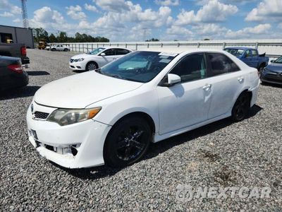 2014 TOYOTA CAMRY SE 4T1BF1FK6EU426812 - główne zdjęcie licytacji z USA - miniatura