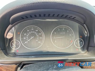 Zdjęcie 9 z 12 samochodu: 2015 BMW 528 I VIN:WBA5A5C53FD518755 - miniatura